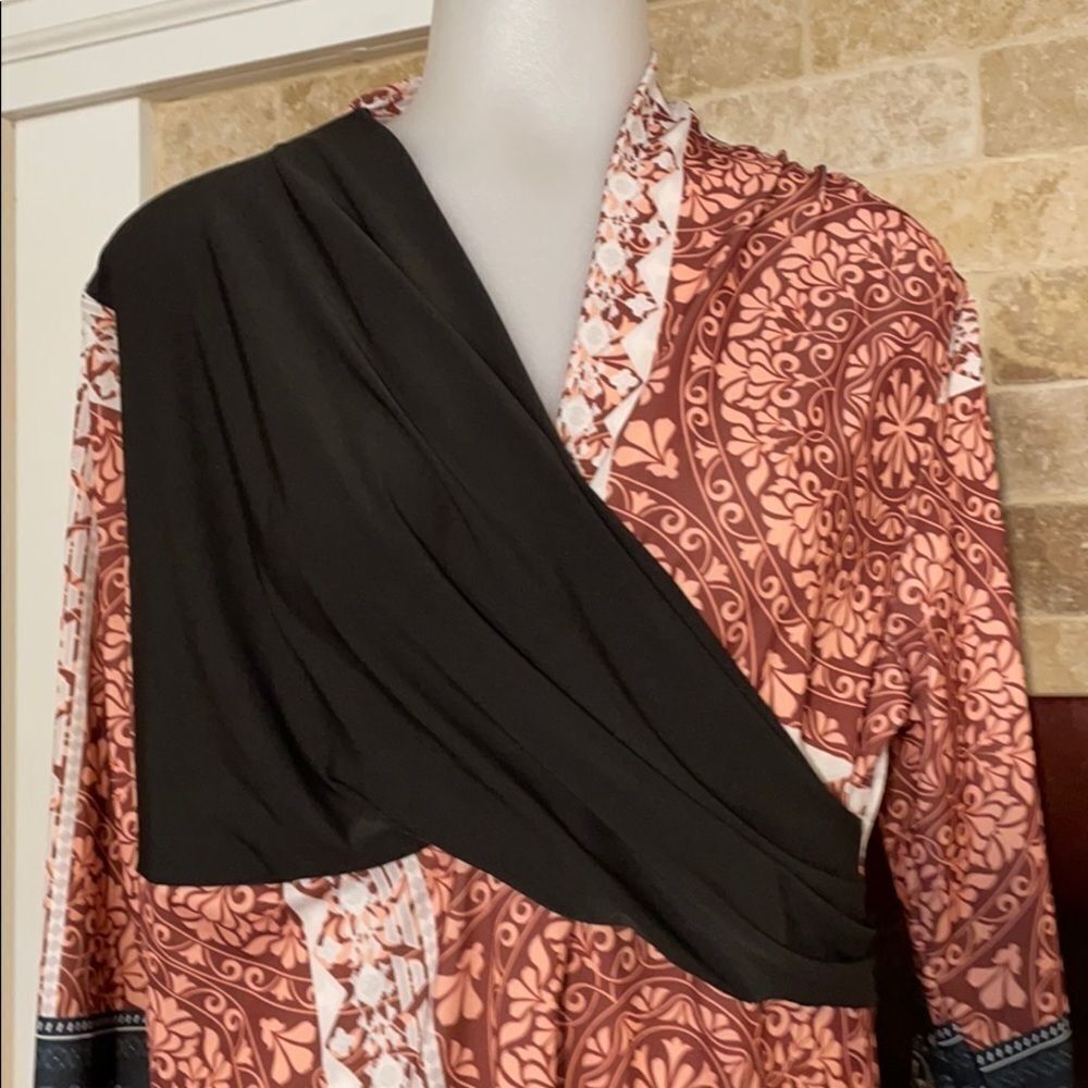Lily by Firmiana stretch top - Picture 3 of 7